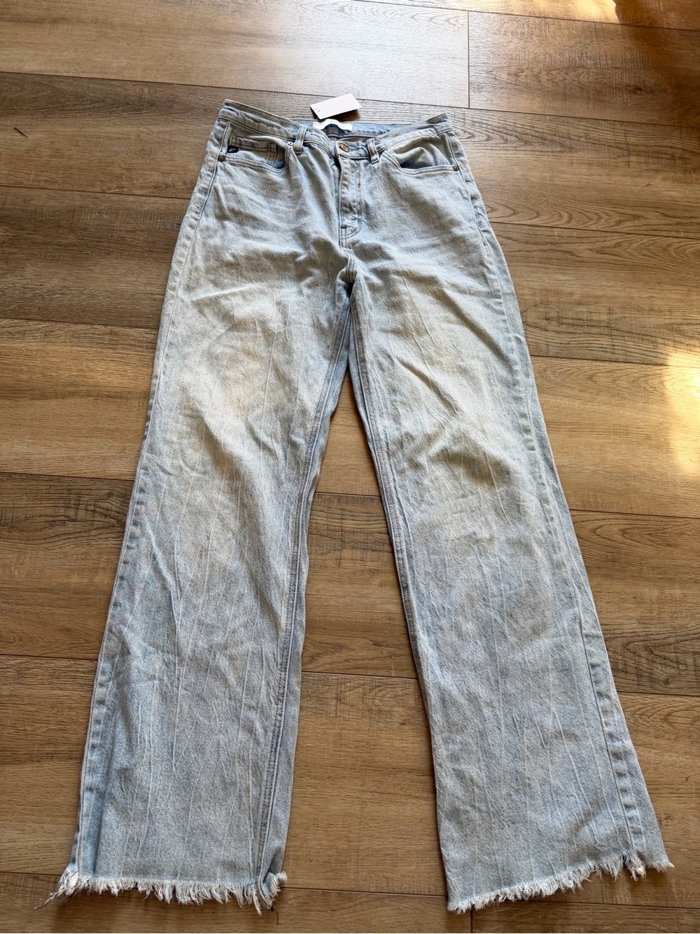Light Wash Wide-Leg Women's Jeans